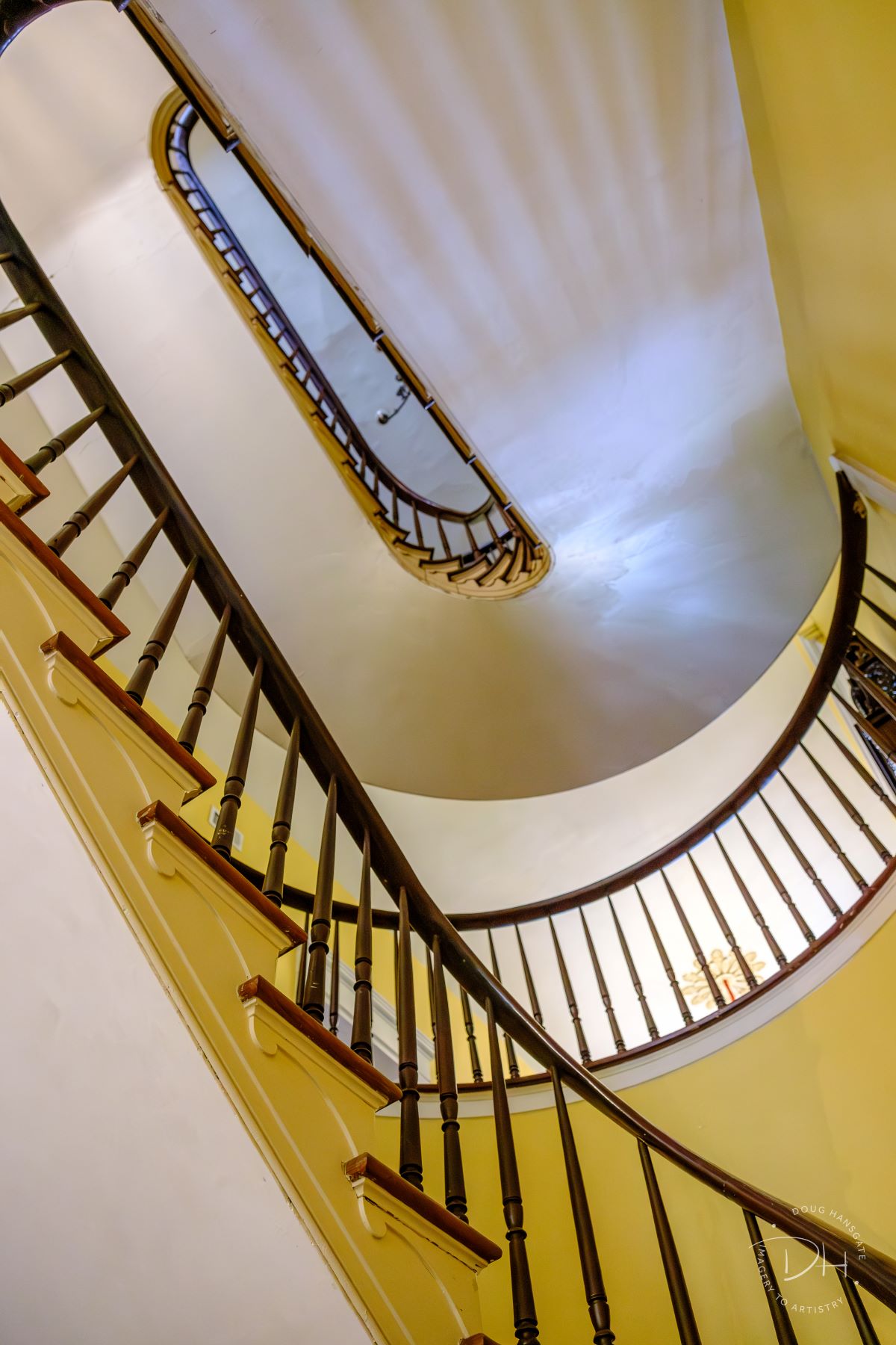 spiral stair bottom upDH